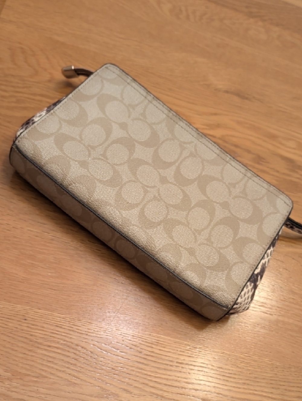 Coach Beige Signature Floral Turn-Lock Wristlet - Picture 3 of 8